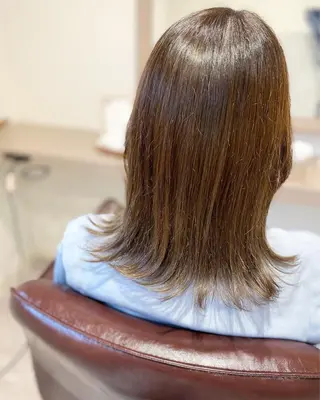 セミロング カラー 荒木 ひろかのヘアスタイル