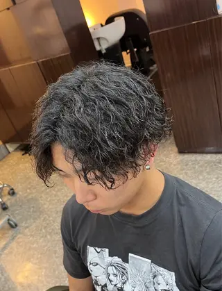 ミディアム パーマ CuMARi所属・予約の9割パーマ🌈 men's専門店のヘアスタイル