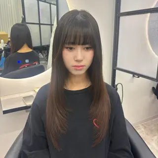 ロング Ren. 🦋デザインカラーのヘアスタイル