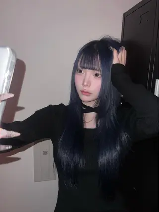 ロング AIRA/ブリーチ ‪/透明感カラーのヘアスタイル