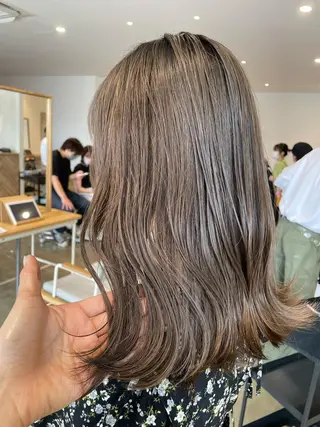 ミディアム 鈴木 つかさのヘアスタイル