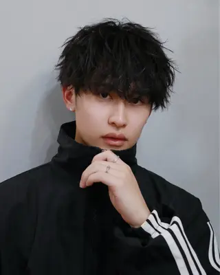 カラー パーマ メンズ RACCOON.TOKYO 渋谷店所属・メンズカット🐺 パーマ特化🔥舜のヘアスタイル