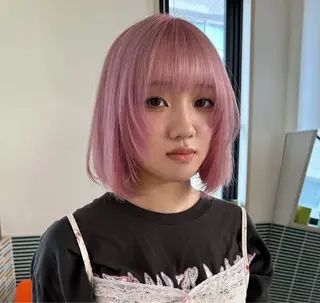ミディアム 春名 美歩のヘアスタイル