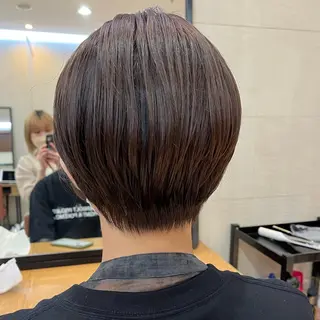 ショート あやめ【顔まわり/レ イヤー/柔らかカラ】のヘアスタイル