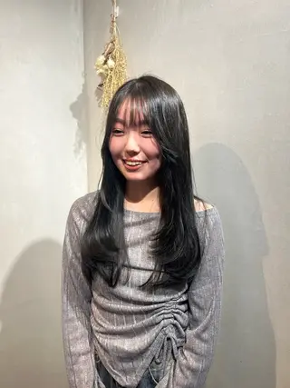 ロング Aya/四条烏丸/ インナーカラーのヘアスタイル
