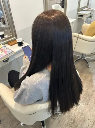 ロング カラー roussy.所属・roussy. renkaのヘアスタイル