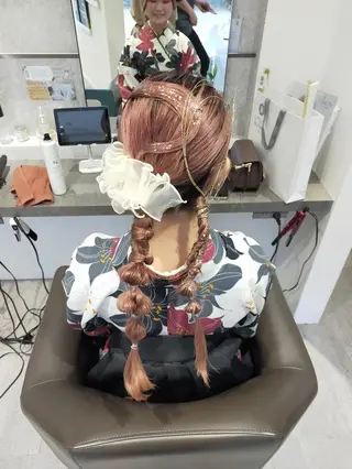 ロング 成瀬 サエのヘアスタイル