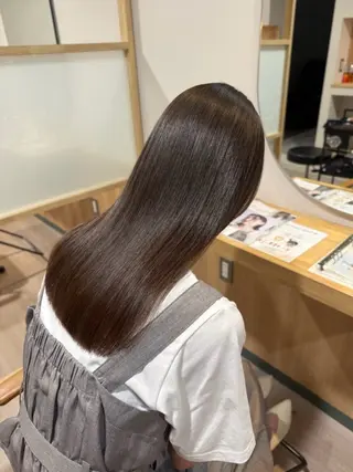 セミロング カラー 井崎 史帆のヘアスタイル
