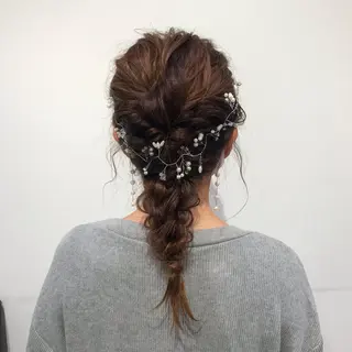 セミロング ヘアアレンジ 【暖色カラー特化】 中山由梨のヘアスタイル