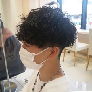 メンズ パーマ 渡辺 愛枝/艶カラー🩵のヘアスタイル