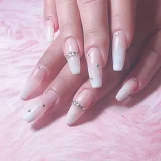 ネイル Eyelash salon mee所属・小船 莉穂のネイルデザイン