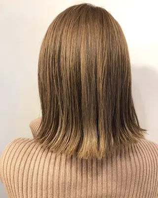 ショート カラー 岡田 拓也のヘアスタイル