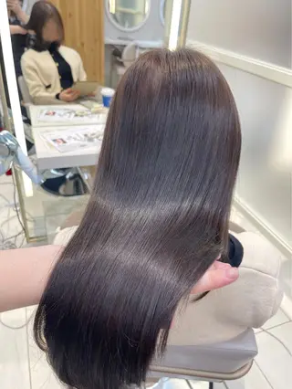 セミロング 𝐑𝐞𝐨/透明感 𝐜𝐨𝐥𝐨𝐫のヘアスタイル