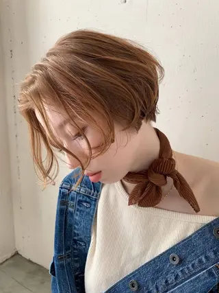 ショート カラー ブリーチカラー💛 モテ髪💛AMIのヘアスタイル
