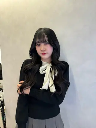 カラー 🍓URARA 🥀最強ハイトーン❤のヘアスタイル