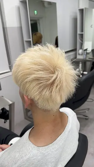 ショート カラー ヘアアレンジ メンズ ⭐️柏木皇気ブリーチ ムラ修正/他店直しのヘアスタイル