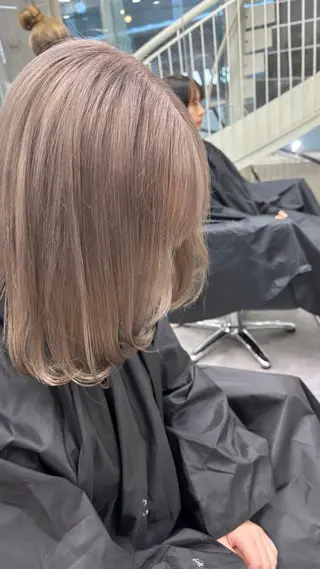 ミディアム カラー ハイトーン/ダブル カラー/akihoのヘアスタイル