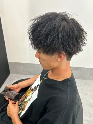 パーマ メンズ 善財 康葵のヘアスタイル