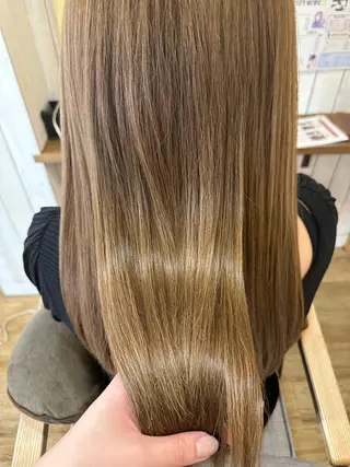 ミディアム 髪質改善/艶髪/ 透明感カラー/サラのヘアスタイル
