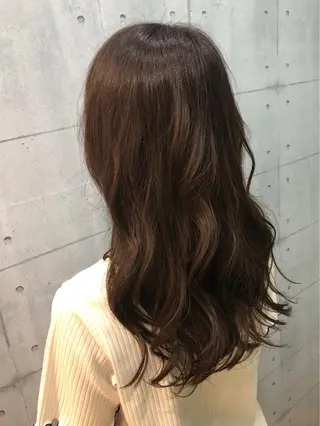 ロング カラー 金沢 広美のヘアスタイル