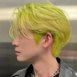 ミディアム カラー ウルフとデザイン カラーの神のヘアスタイル