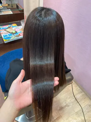 ロング 松村 由莉香のヘアスタイル