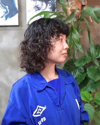 ミディアム パーマ 木村陸弥 透明感/ 赤み消し/オリーブのヘアスタイル