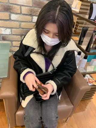 セミロング カラー ママ美容師まつげ 🤍まき🤍のマツエク・マツパデザイン