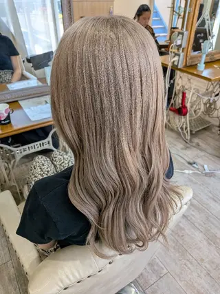 カラー いいだなお/ 透明感カラー💛🌻のヘアスタイル