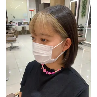 ショート カラー tokute よしかわなお🍒のヘアスタイル