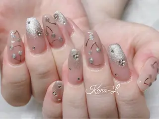 ネイル 芦辺 香奈のネイルデザイン