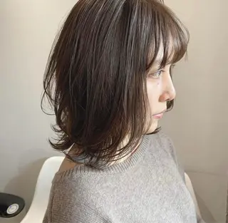 カラー 寺崎 由衣のヘアスタイル
