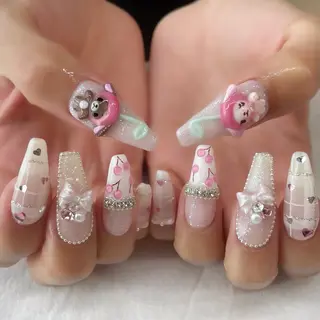 ネイル 🌈🐰 saki. m 🐰🌈のネイルデザイン