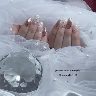 ミディアム 𝑹𝒆𝒏𝒐 八尾ネイルのネイルデザイン