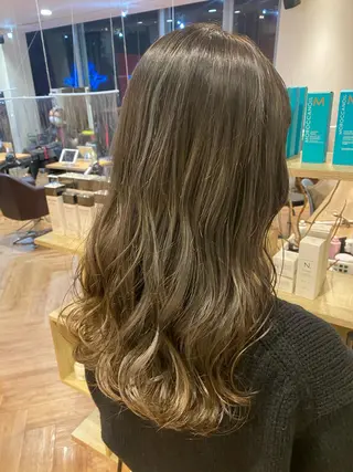 セミロング カラー 韓国ヘア顔周りカット 艶髪ベージュtamaのヘアスタイル