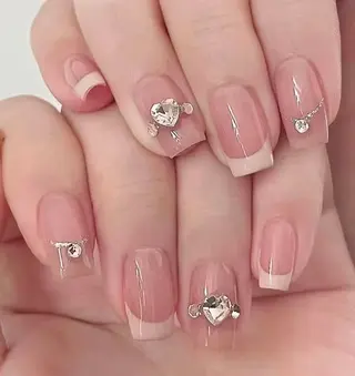 ネイル 小 雨のネイルデザイン