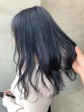 セミロング カラー ブームボックス所属・🐝ハイトーンカラー hachi🐝のヘアスタイル