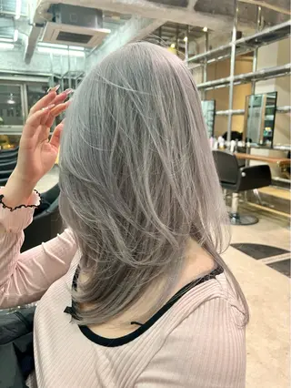 セミロング 透明感カラー/レイヤ ーhinata.のヘアスタイル