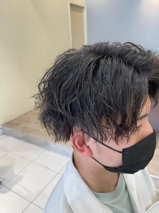 ショート パーマ メンズ 前原 正弥のヘアスタイル