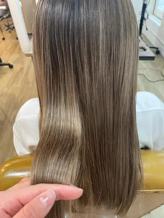 ロング ハイトーン/ MANA♡のヘアスタイル