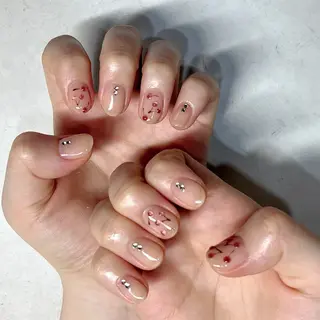 ショート 萬城 愛梨のネイルデザイン