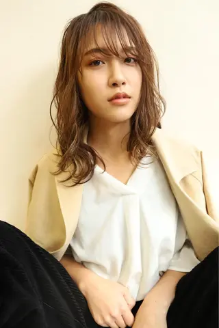 セミロング カラー ヘアアレンジ スズキ シオリのヘアスタイル