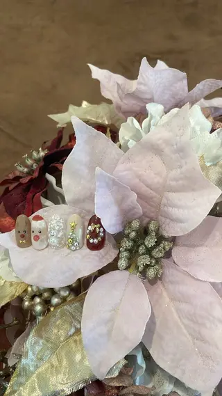 ネイル Nailsalon PINO所属・村元 唯依のネイルデザイン