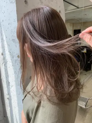 ミディアム カラー パーマ 小田 莉加子のヘアスタイル