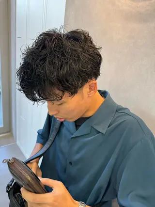 パーマ メンズ SALOWIN 中目黒店所属・✨中目黒✨ ヒグチリョウヤ✨のヘアスタイル