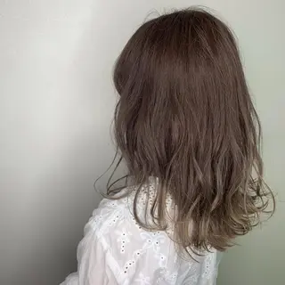 セミロング BIANCA isesaki 小暮のヘアスタイル