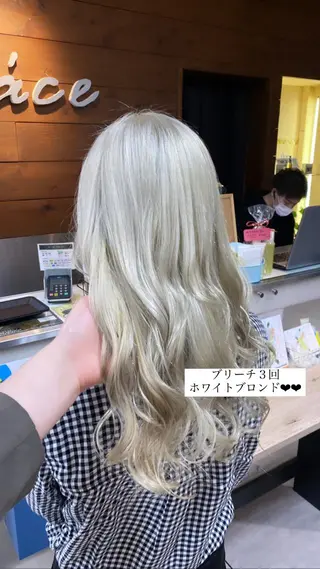 ロング カラー ヘアアレンジ HAIRSALONLOOP所属・川上 麻梨阿のヘアスタイル