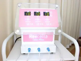 salon A.glansh所属・肌質改善salon♪ 効果がわかる♪南森町のネイルデザイン