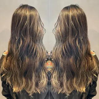 ロング カラー 長谷川 沙紀のヘアスタイル