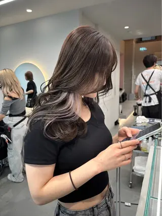 ロング カラー ヘアアレンジ 原宿・デザインカラー YUI🤍ྀིのヘアスタイル